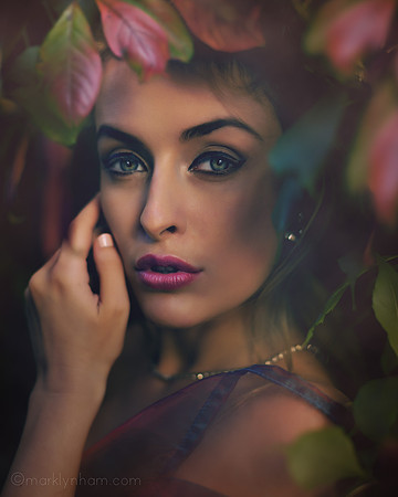 Model : Molly Robbo